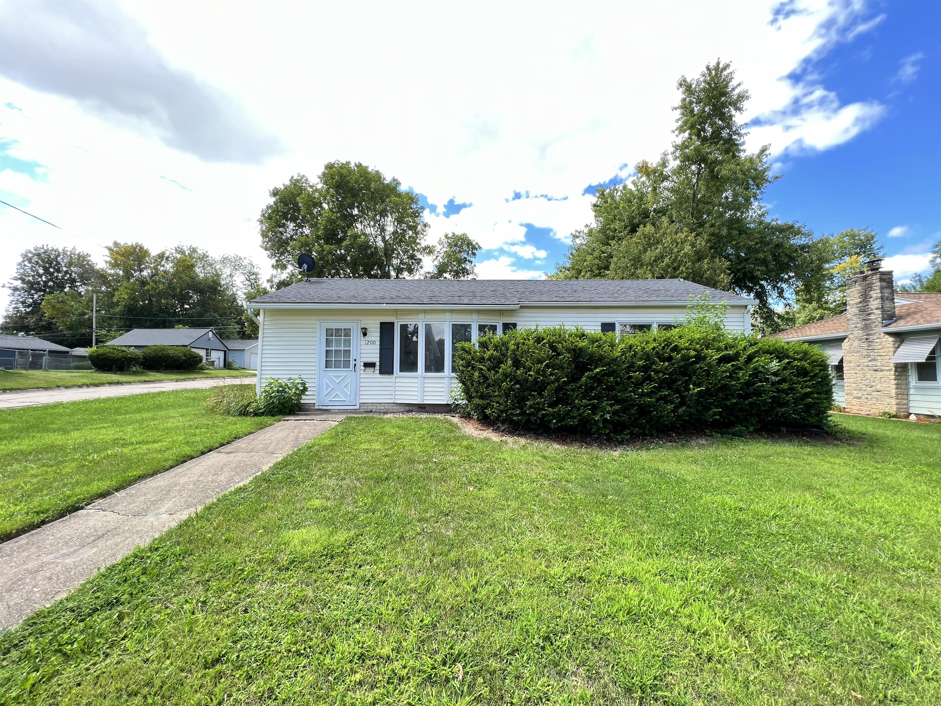 1200 Lincoln Drive