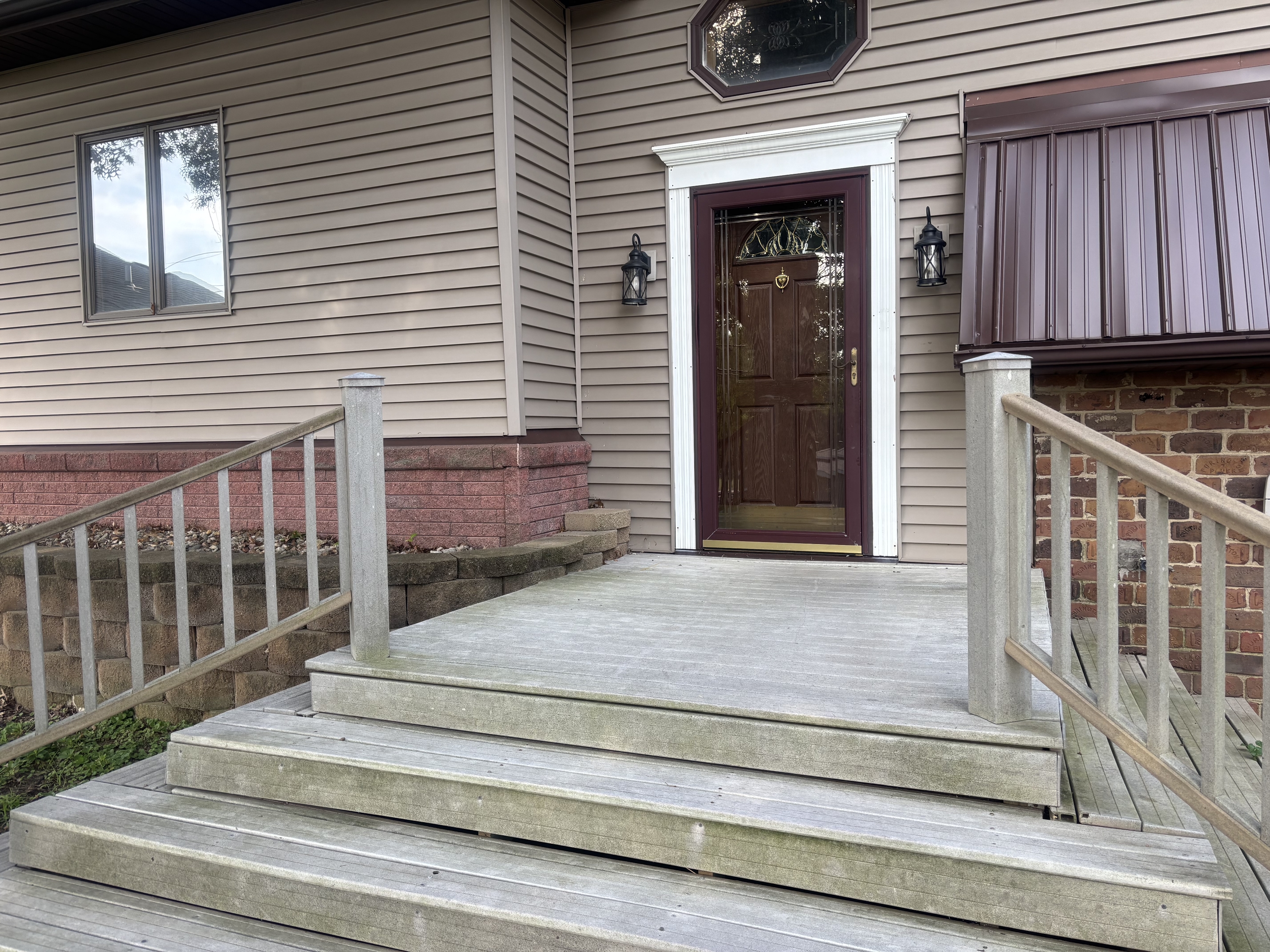 3216 Bowling Street Southwest