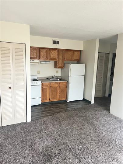 1460 Meadowview Drive - 3