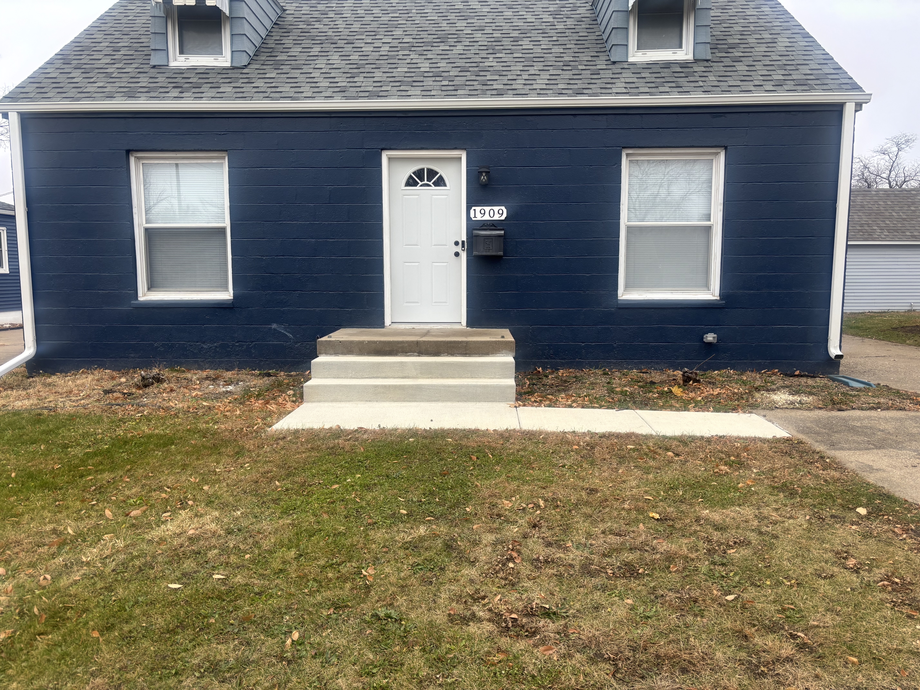 1909 Williams Boulevard Southwest